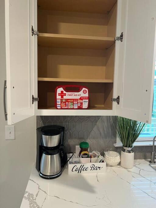 New Spacious 3 Bedroom Suite Garage Parking Free Wi-Fi Office Space And Patio View Duluth Zewnętrze zdjęcie